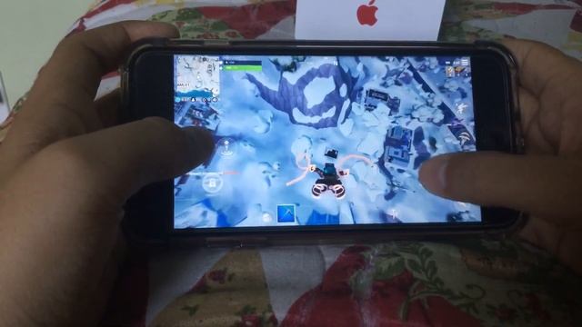 unboxing a iPhone 8 plus in red and fortnite gameplay смотреть онлайн