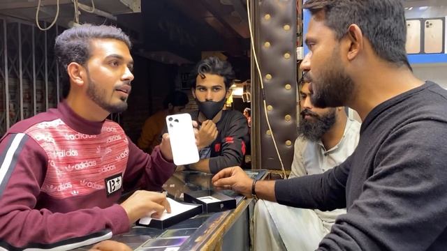 Purchasing Iphone 13 Pro Max With Many 10 Rupees Note 💵 😍| Funny | Bilal Hussain Official | смотреть онлайн