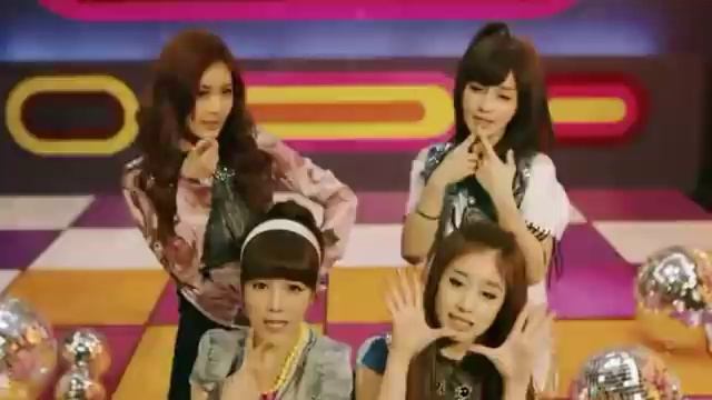 T-ARA - ROUND AND ROUND MV смотреть онлайн