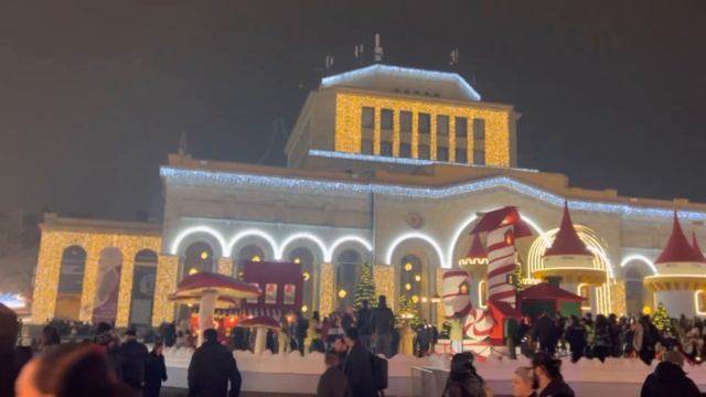 Yerevan Armenia Republic Square Christmas Mood #armenia #yerevan #christmas #հայաստան #հայկական смотреть онлайн