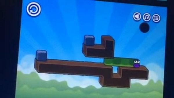 How to beat level 16 on apple worm