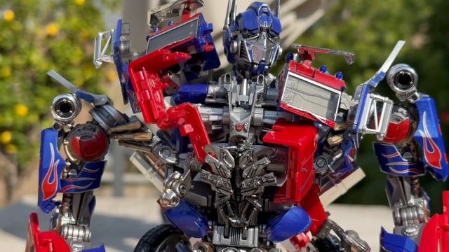Black Apple Optimus Prime Screen Accurate Chest Orientation (part 1) смотреть онлайн