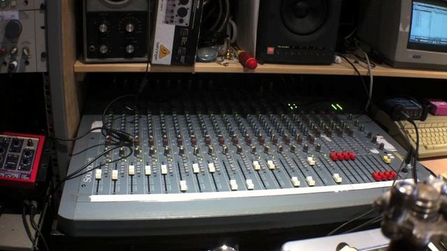 Akai S950 Part THREE - using in a session смотреть онлайн