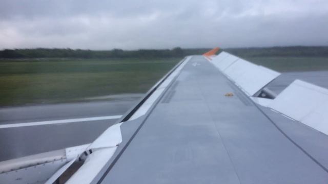 Aurora Airlines Airbus A319 landing at Yuzhno-Sakhalinsk UUS смотреть онлайн
