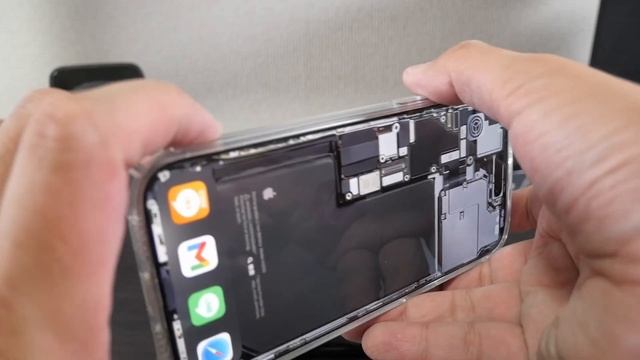信頼の品質と手厚い補償でiPhone 15 Pro Maxを強力に保護するアクセサリで完全防備！【提供：OVER's】 смотреть онлайн