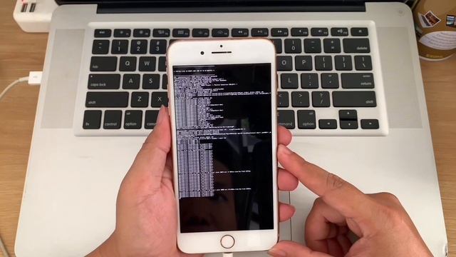 Cách Jailbreak Rootful iOS 16.7.2 cho iPhone 8Plus | AnhTuấn Technicians смотреть онлайн