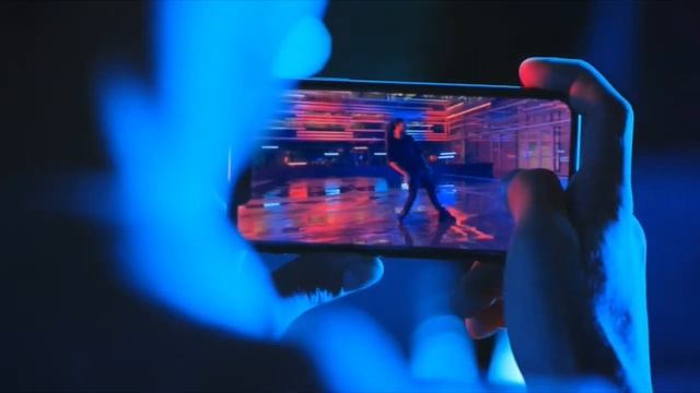 iPhone XR Parody смотреть онлайн
