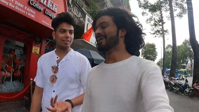 BUYING 2 LAKH VD BELT | IPHONE PRICE IN VIETNAM? सस्ता या महंगा? | SAIGON VLOGS | EP 14 смотреть онлайн