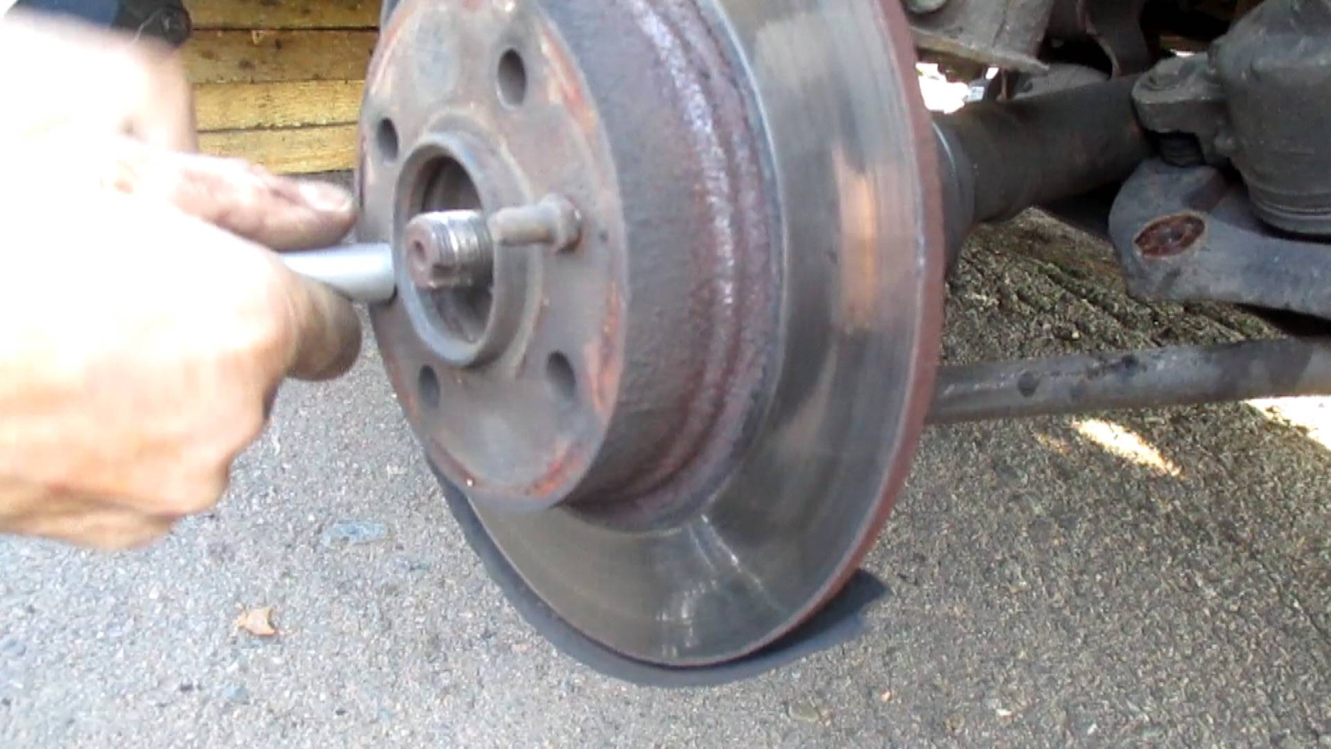 Замена подшипника передней ступицы ВАЗ 2115 смотреть онлайн