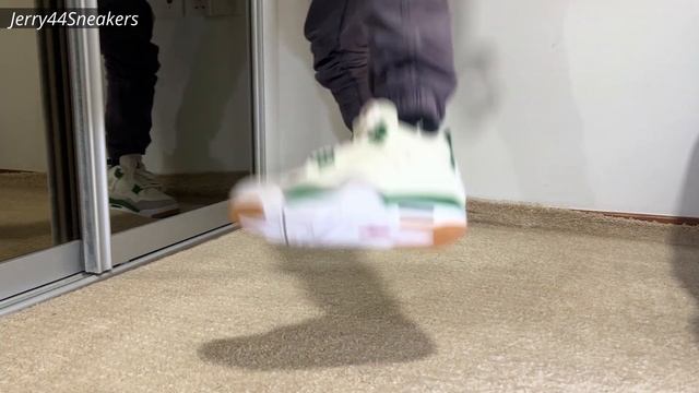 Jordan 4 SB Pine Green On Feet Look смотреть онлайн