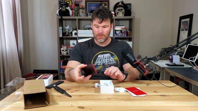 iPhone SE (2020) Unboxing смотреть онлайн