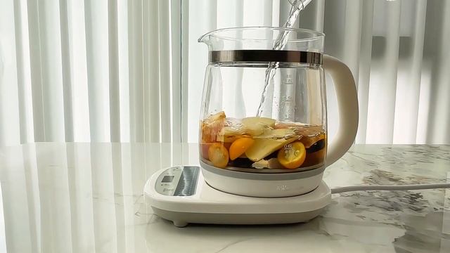 How to make delicious drinks with apples and oranges——Apple, orange, and tangerine peel tea смотреть онлайн