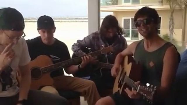 Wait For Green - Royals - Lorde Acoustic Cover смотреть онлайн