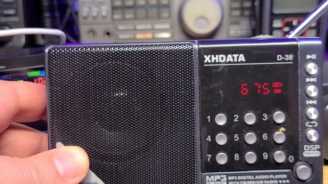 XHDATA D38 One Of Those Weird AM FM Shortwave Portable Receivers With DSP And RED LED Display