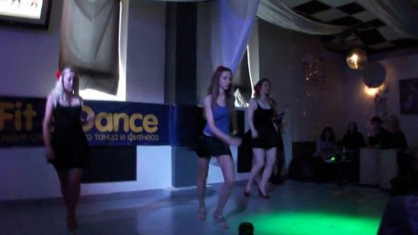 Latino Solo. Fit & Dance Studio