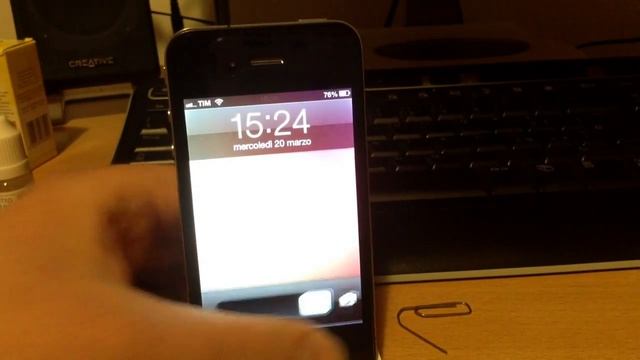 Bug Lockscreen iOS 6.1.3 su iPhone 4. смотреть онлайн