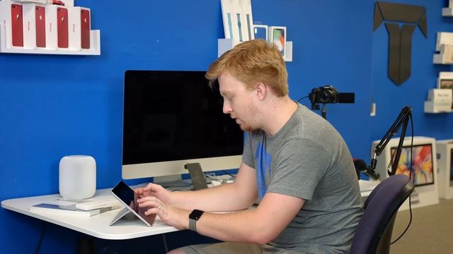 Apple Sheep Unboxes the Surface Go смотреть онлайн