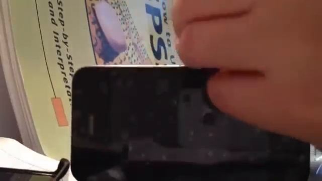 How To Open Sim Slot iPhone 4 And 4s With Needle смотреть онлайн