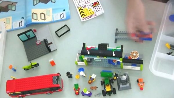 Flashback Build ⏩ LEGO City Town Square 60026 from 2013