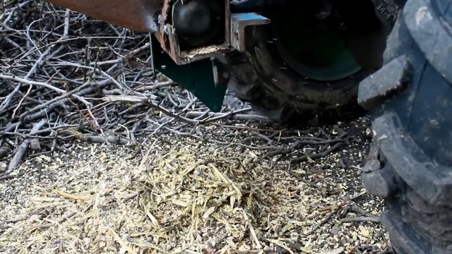 Подрібнювач гілок смотреть онлайн