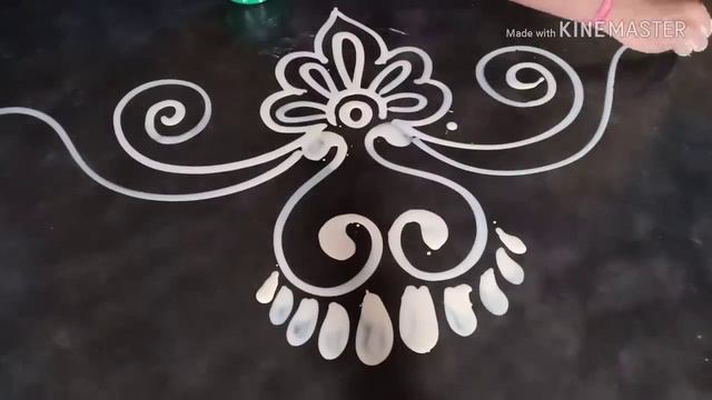 How to draw a beautiful Laxmi pa door alpona design/ Mukesh arts смотреть онлайн