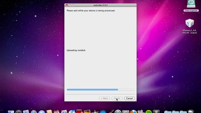 Enable Battery Percentage, Multitasking And Home-Screen Wallpapers On iPhone 3G OS4.0 смотреть онлайн
