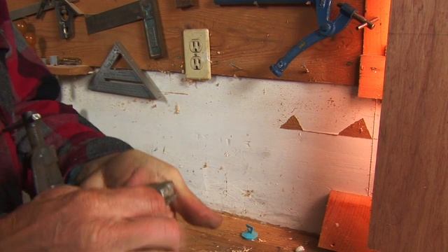 Carpentry & Home Improvement Skills : How to Install Copper Tubing Flare Fittings смотреть онлайн
