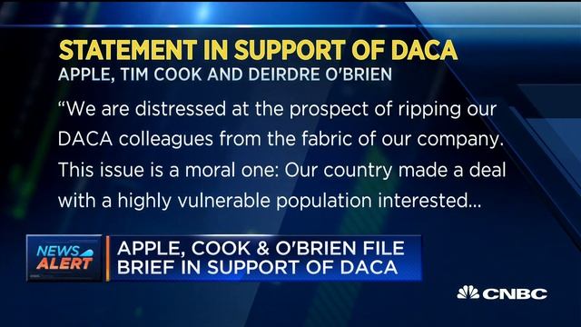 Apple files brief with Supreme Court to support dreamers, DACA смотреть онлайн