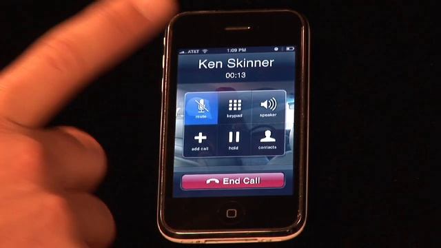 iPhone Basic Functions : How to Use the iPhone Speakerphone смотреть онлайн