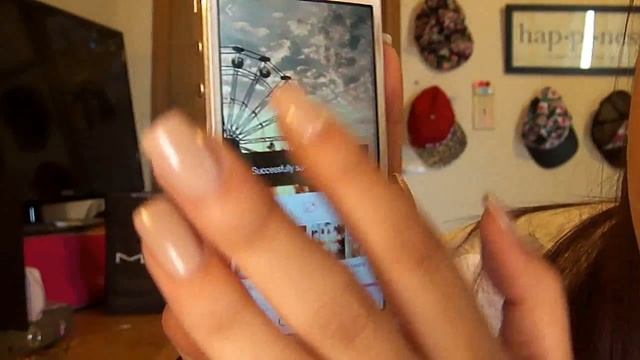 What Is On My Iphone! смотреть онлайн