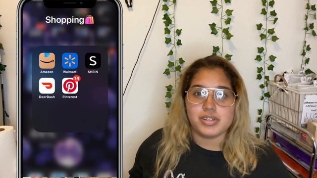 WHAT’S ON MY IPHONE 11 смотреть онлайн