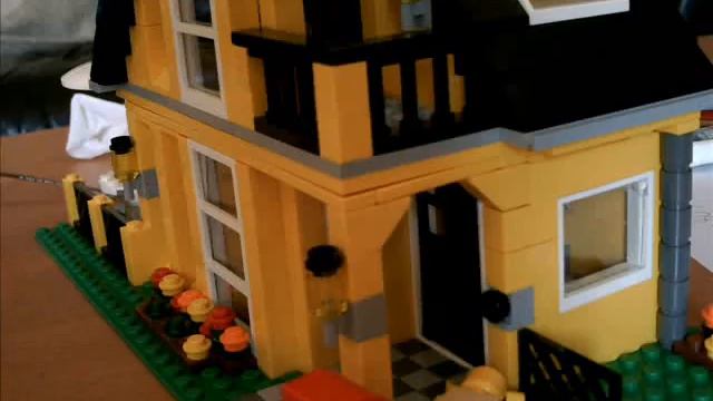 Haunted Lego Beach House смотреть онлайн