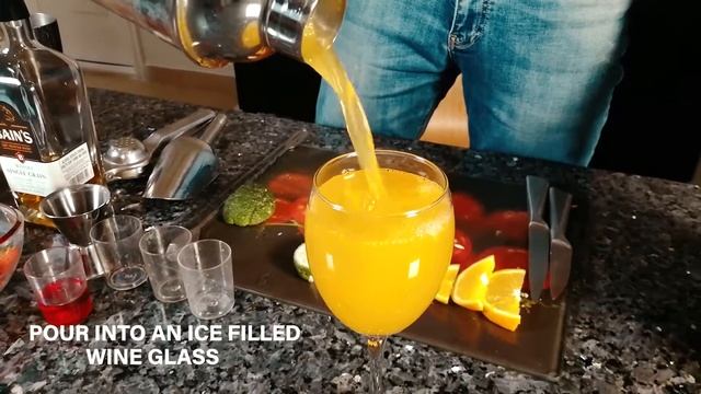 Cocktail DIY - How to make Bain's Whisky Sunset смотреть онлайн