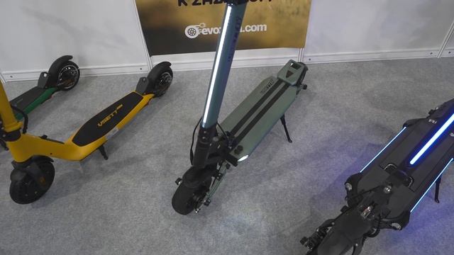 Nové Vsett Apex vedle sebe 🛴. Reportáž z For Bikes 2024 🚲 смотреть онлайн