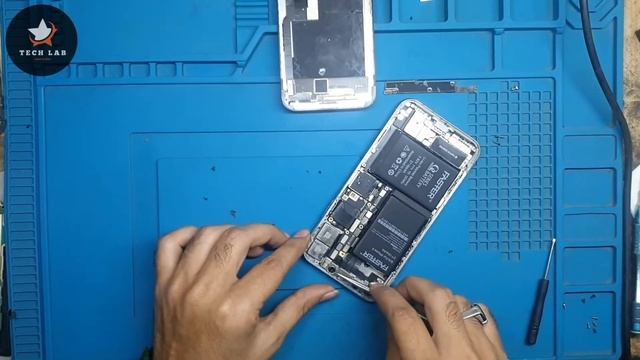 Fix iPhone x Waterproof Seal Replacement | iPhone X Display Assembly Adhesive смотреть онлайн