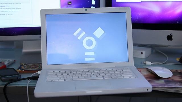 How to Directly Transfer Files from one Mac to an other using Target Disk Mode смотреть онлайн