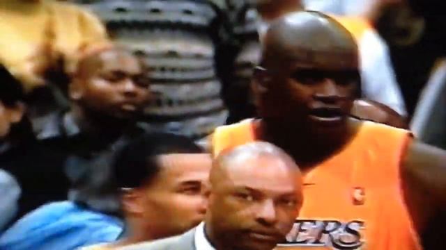 2002 NBA SEASON - REGGIE MILLER AND KOBE BRYANT FIGHT