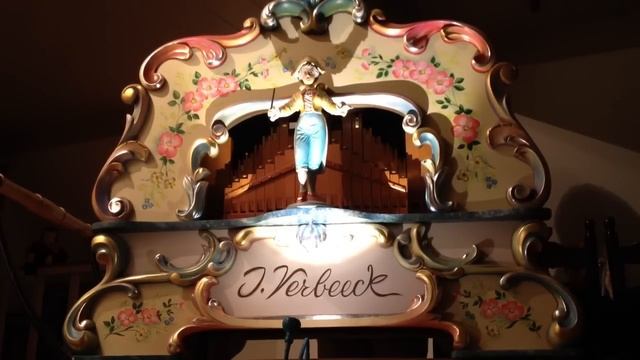 36 key Verbeeck organ "de Javaan" plays 'Sweet Georgia Brown in Swing' смотреть онлайн