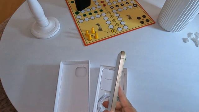 iPhone 15 Yellow unboxing смотреть онлайн