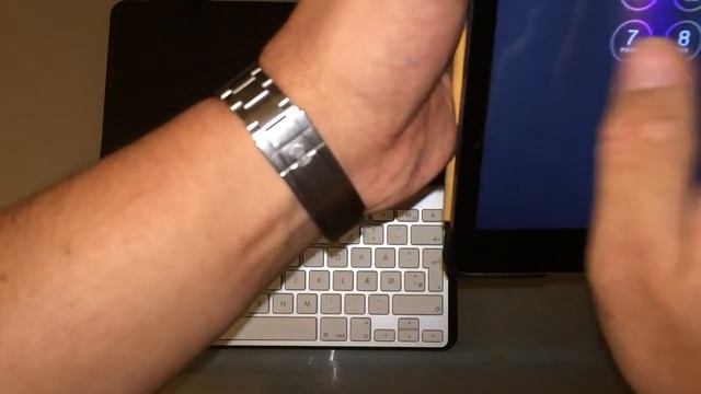 iPad Air Apple Wireless Keyboard For On The Road смотреть онлайн