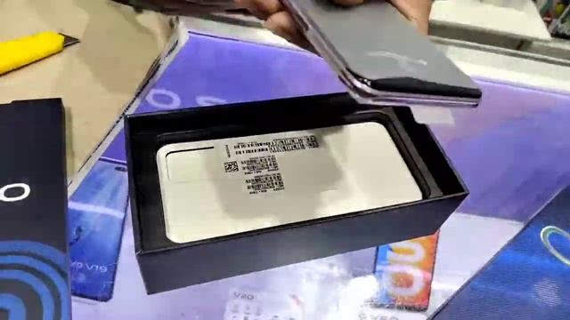 Vivo v20 unboxing смотреть онлайн