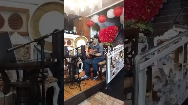 Rest your love on me | Bee Gees(Live cover) #countryballad#beegees #solo #cover #livecover смотреть онлайн
