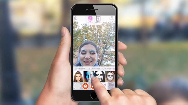 Face Swap Live - iOS app to switch faces with friends & photos in live video смотреть онлайн