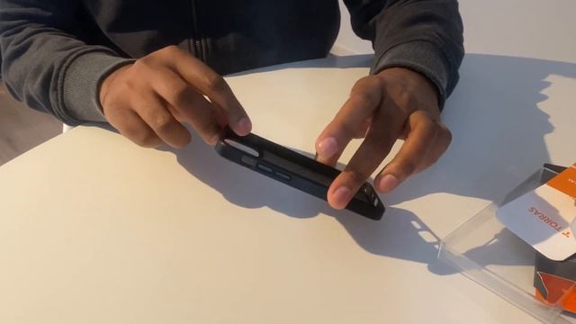 Unboxing iPhone 13 mini (product RED) and TORRAS Guardian series cover смотреть онлайн