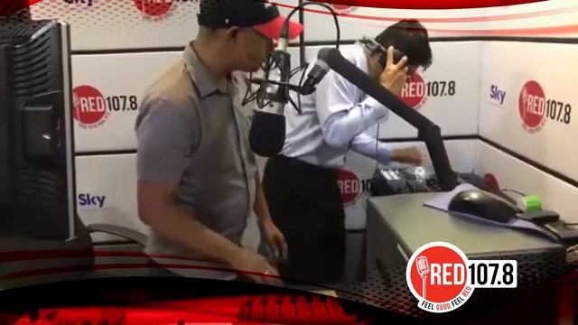 Studio Shane and Dj Tareeq from Dj Academy Fame spinning on the Red Hot Mix смотреть онлайн