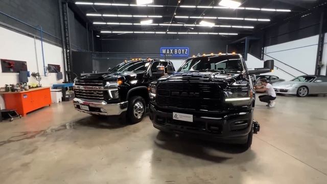 DUAS DUALLY!! ACABARAM DE CHEGAR NO BRASIL UMA SILVERADO 3500 E UMA RAM 3500 GIGANTESCAS!! смотреть онлайн