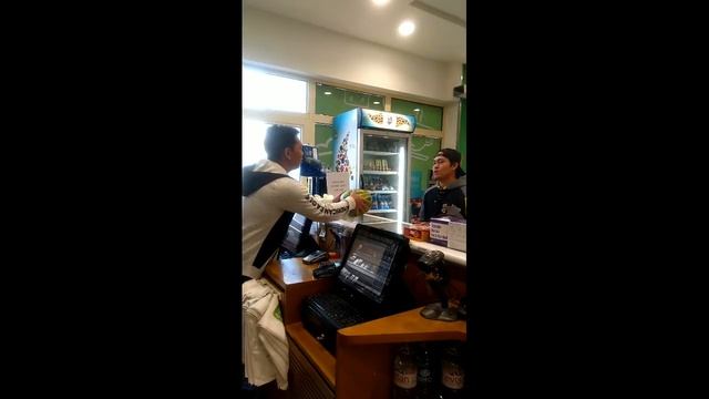 How to do Apple pay easy 😎 #trendingvideos #funnyvideos #goodvibes смотреть онлайн
