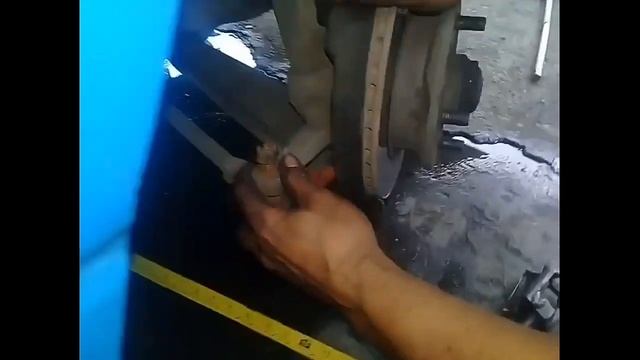 Mengurangi ban depan habis bagian dalam смотреть онлайн