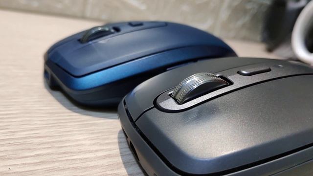 Anywhere 3 vs Anywhere 2s scroll wheel comparsion смотреть онлайн