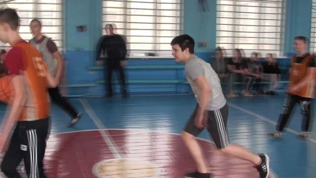 Баскетбол юноши 8 и 9 класс ПШ № 36 смотреть онлайн